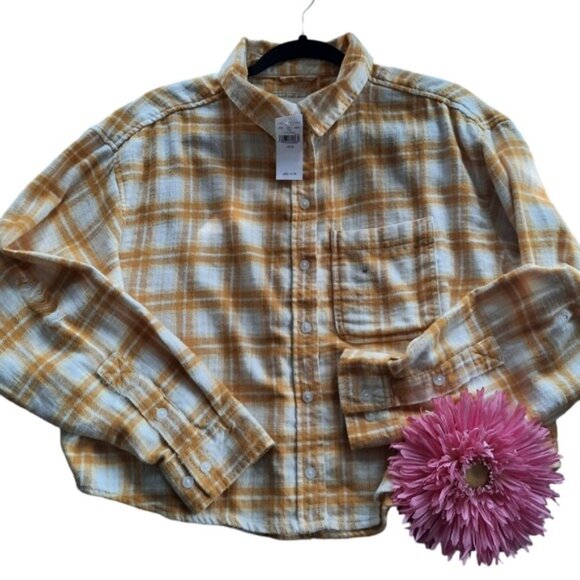 American Eagle Flannel Plaid Semi Cropped Button Down Top - Picture 2 of 13